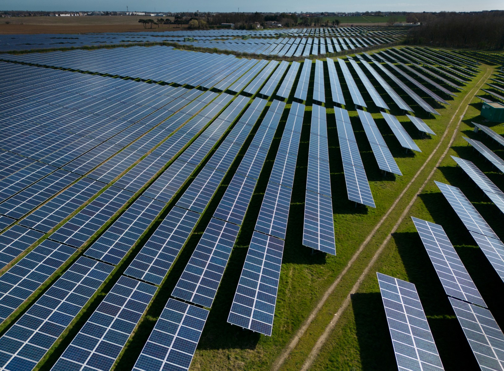 Les panneaux solaires font-ils vraiment monter la température ?